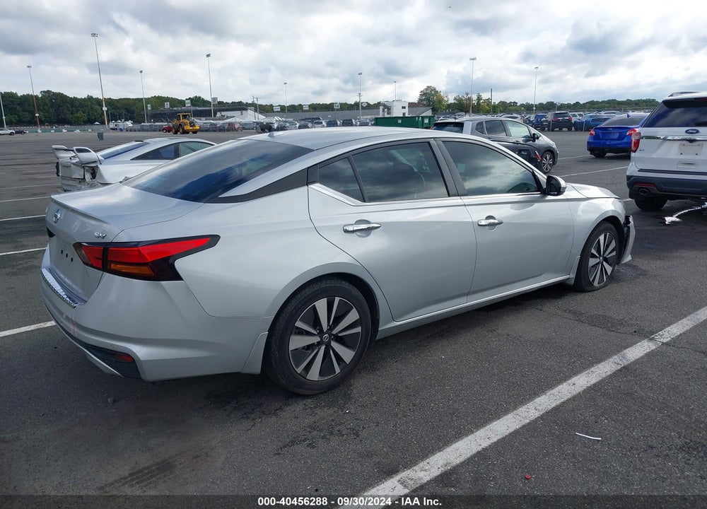2022 NISSAN ALTIMA SV FWD VIN: 1N4BL4DV3NN313203