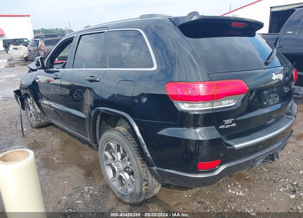 2018 CHEROKEE JEEP GRAND  STERLING EDITION 4X4 VIN: 1C4RJFBG7JC157039