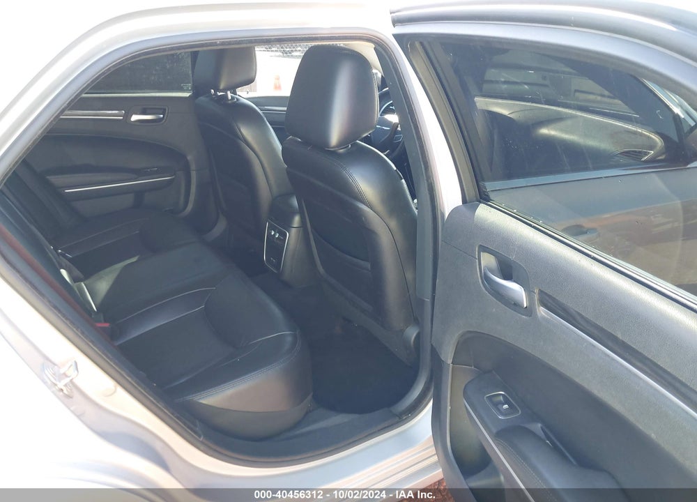 2019 CHRYSLER 300 TOURING L VIN: 2C3CCAAG4KH666318