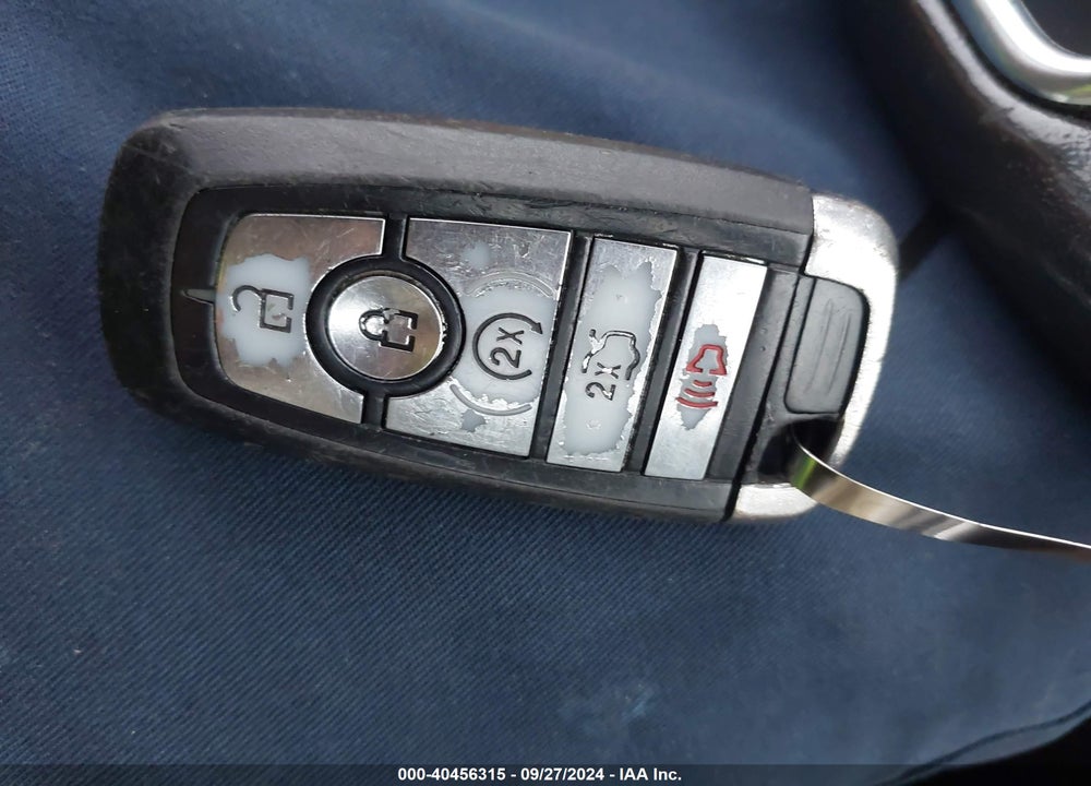 2015 FORD FUSION SE VIN: 3FA6P0HD8FR114680