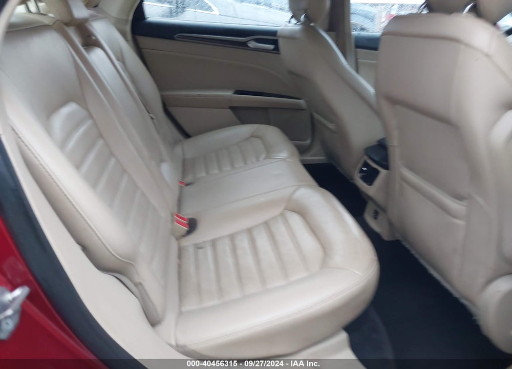 2015 FORD FUSION SE VIN: 3FA6P0HD8FR114680