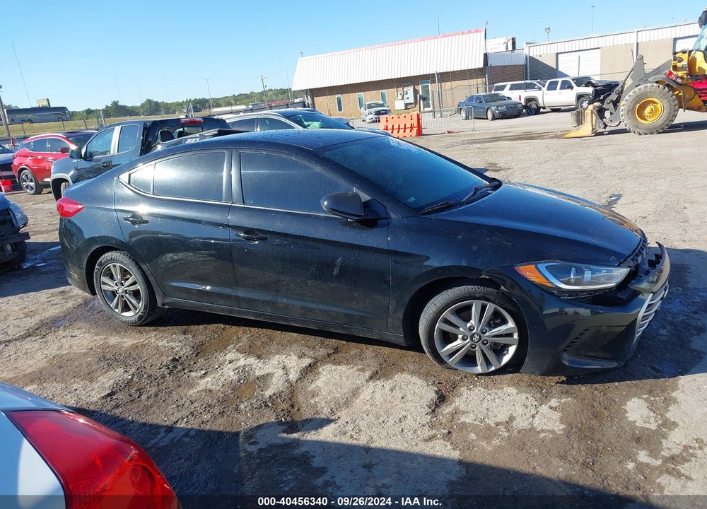 2018 HYUNDAI ELANTRA SEL VIN: 5NPD84LF2JH213005