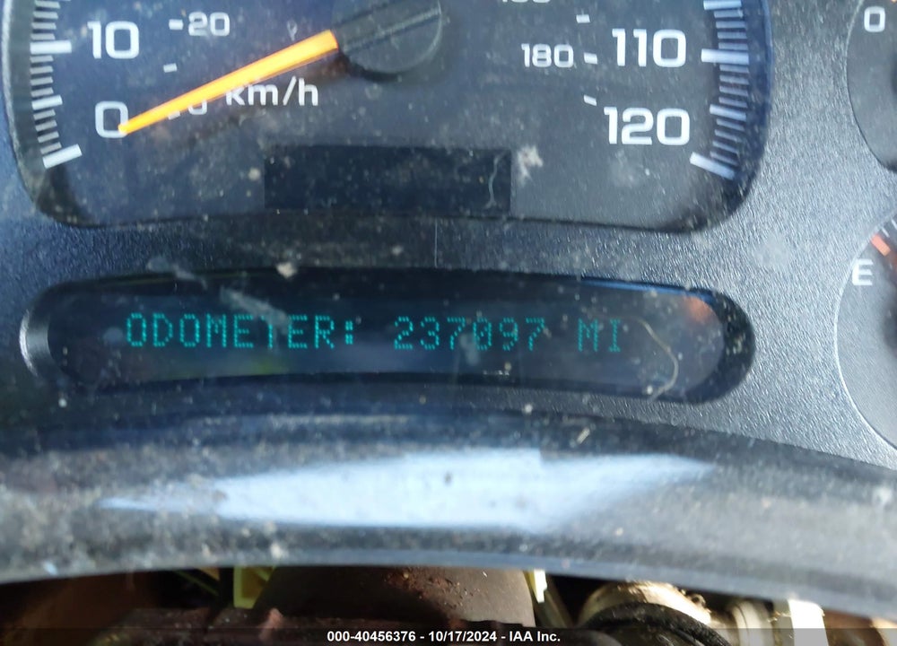 2005 GMC YUKON SLE VIN: 1GKEC13V85J245497
