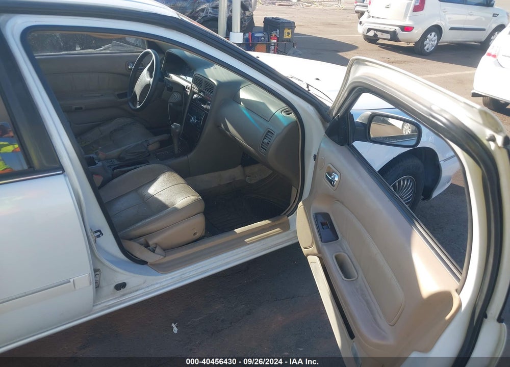 1998 INFINITI I30 STANDARD/TOURING VIN: JNKCA21A0WT607731
