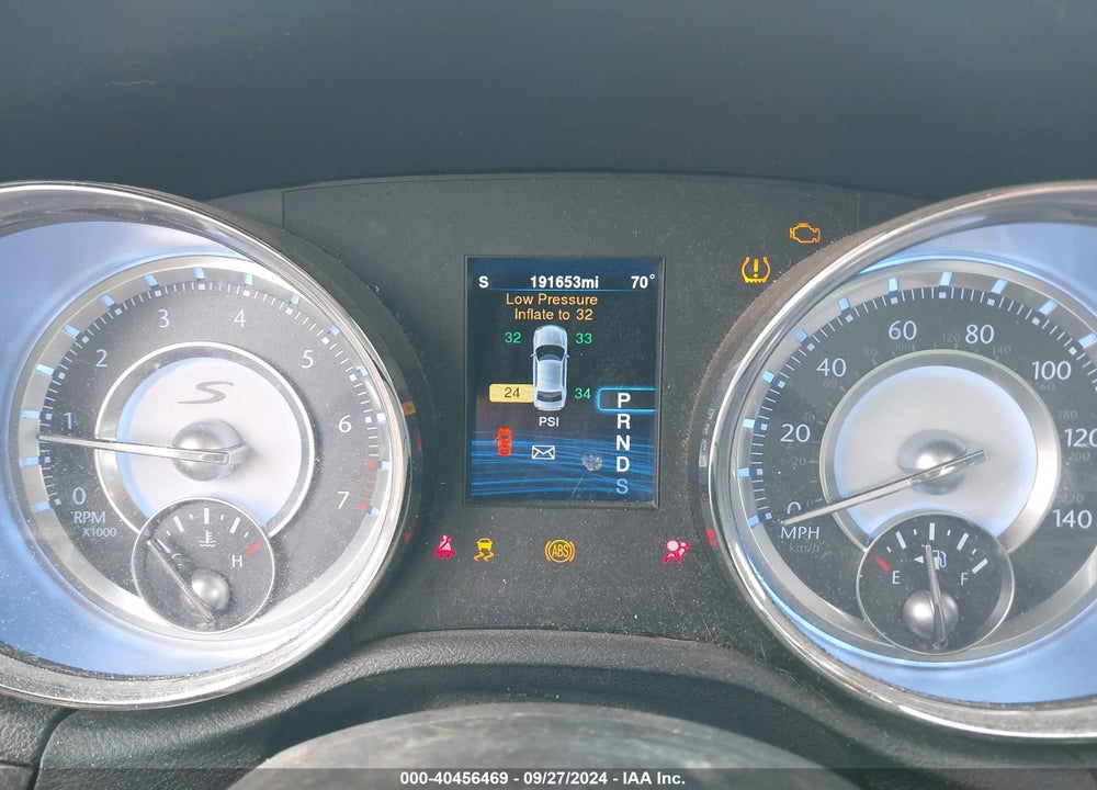 2014 CHRYSLER 300 VIN: 2C3CCABG2EH330377