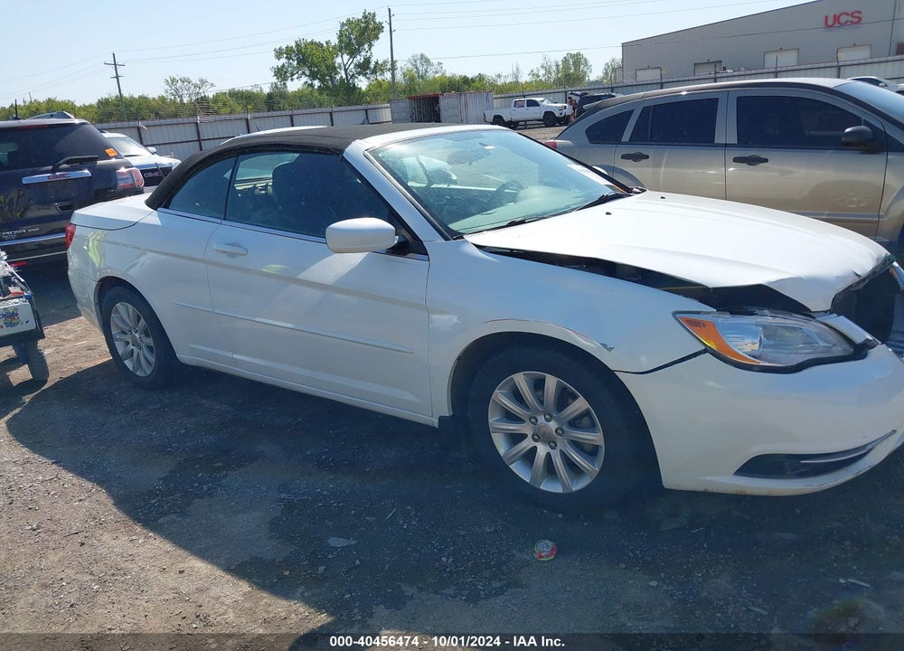 2014 CHRYSLER 200 TOURING VIN: 1C3BCBEG2EN131060