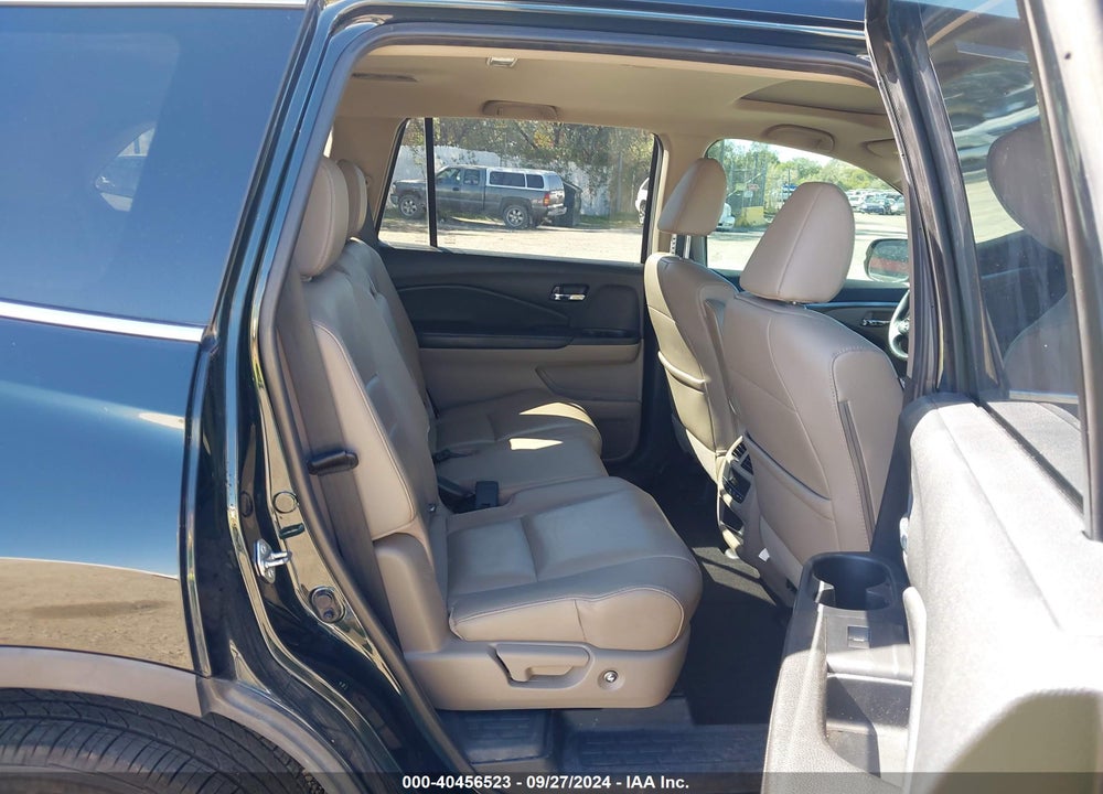 2017 HONDA PILOT EX-L VIN: 5FNYF6H58HB027951