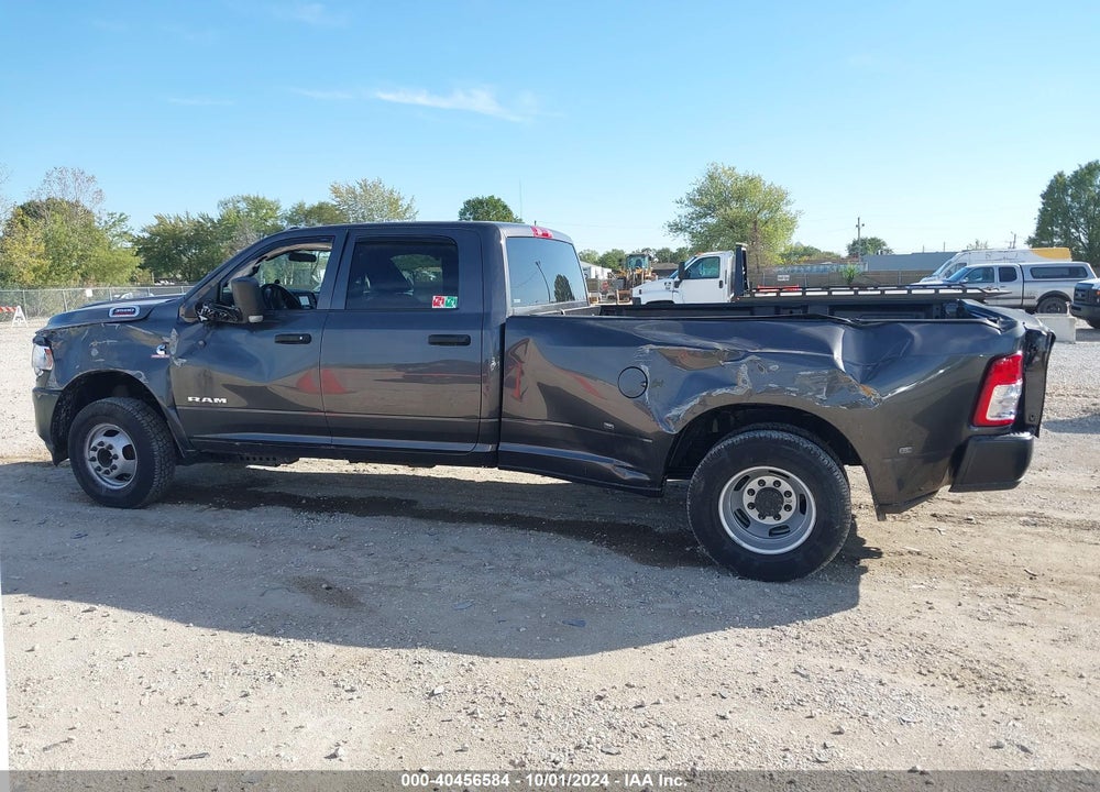 2022 RAM 3500 TRADESMAN  4X4 8' BOX VIN: 3C63RRGLXNG379297