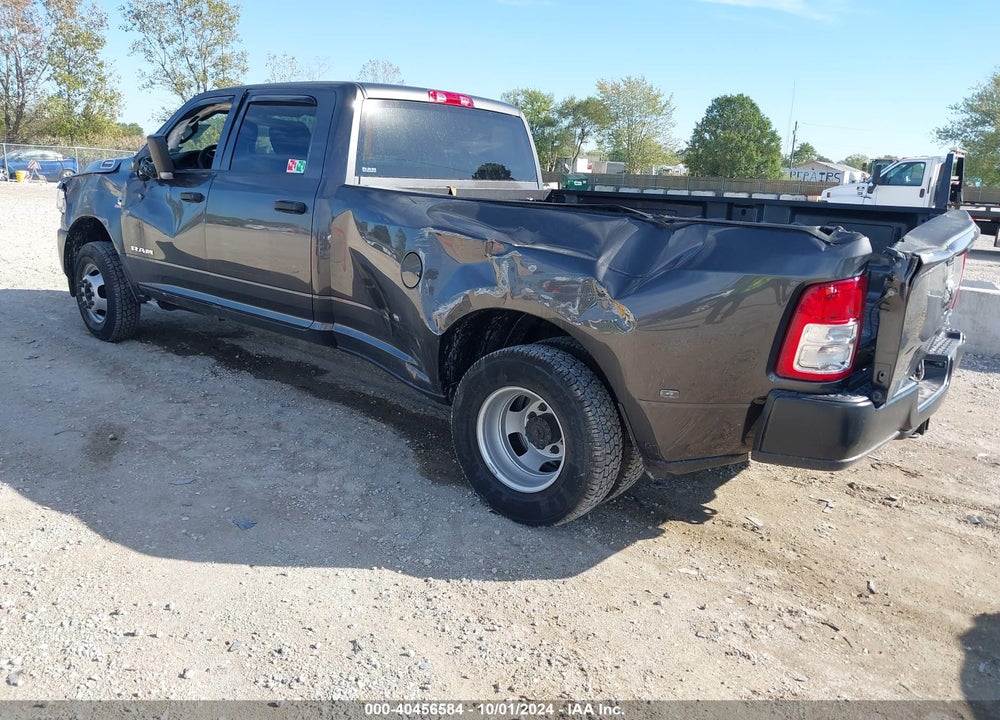 2022 RAM 3500 TRADESMAN  4X4 8' BOX VIN: 3C63RRGLXNG379297