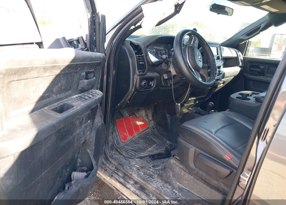 2022 RAM 3500 TRADESMAN  4X4 8' BOX VIN: 3C63RRGLXNG379297