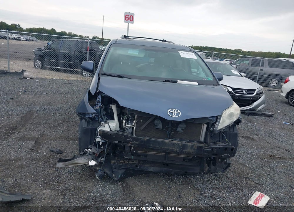 2017 TOYOTA SIENNA XLE 8 PASSENGER VIN: 5TDYZ3DC2HS809944