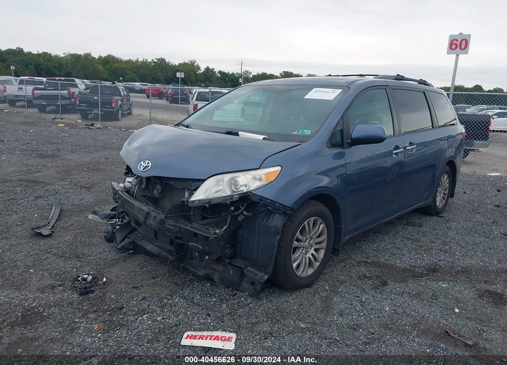2017 TOYOTA SIENNA XLE 8 PASSENGER VIN: 5TDYZ3DC2HS809944