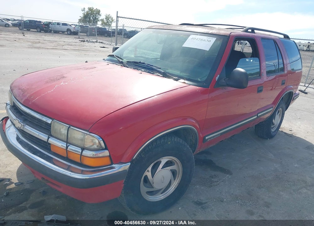 1998 CHEVROLET BLAZER LS VIN: 1GNDT13W9W2258407