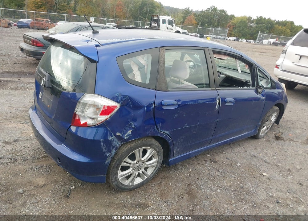 2009 HONDA FIT SPORT VIN: JHMGE884X9S041922