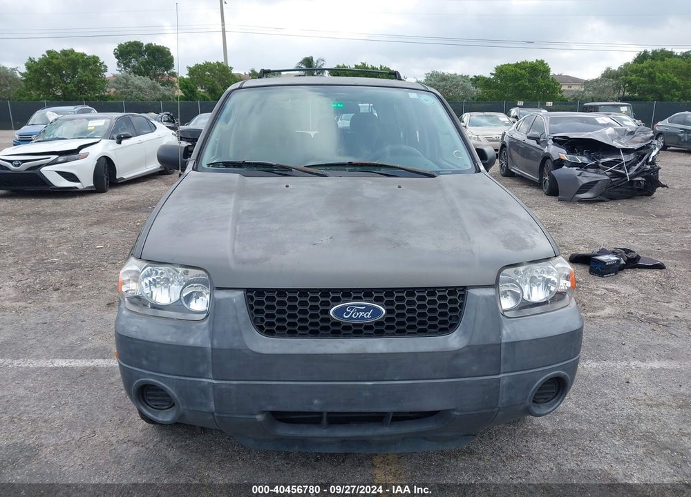 2005 FORD ESCAPE XLS VIN: 1FMYU02Z85KA01648