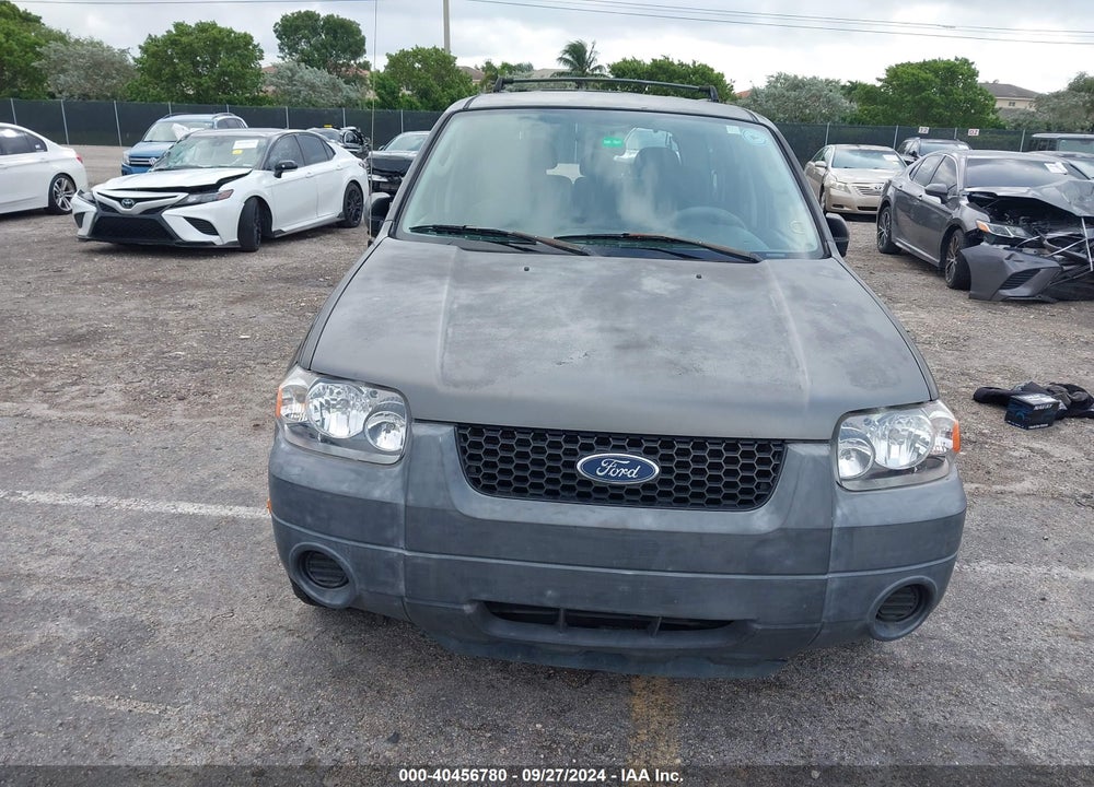 2005 FORD ESCAPE XLS VIN: 1FMYU02Z85KA01648