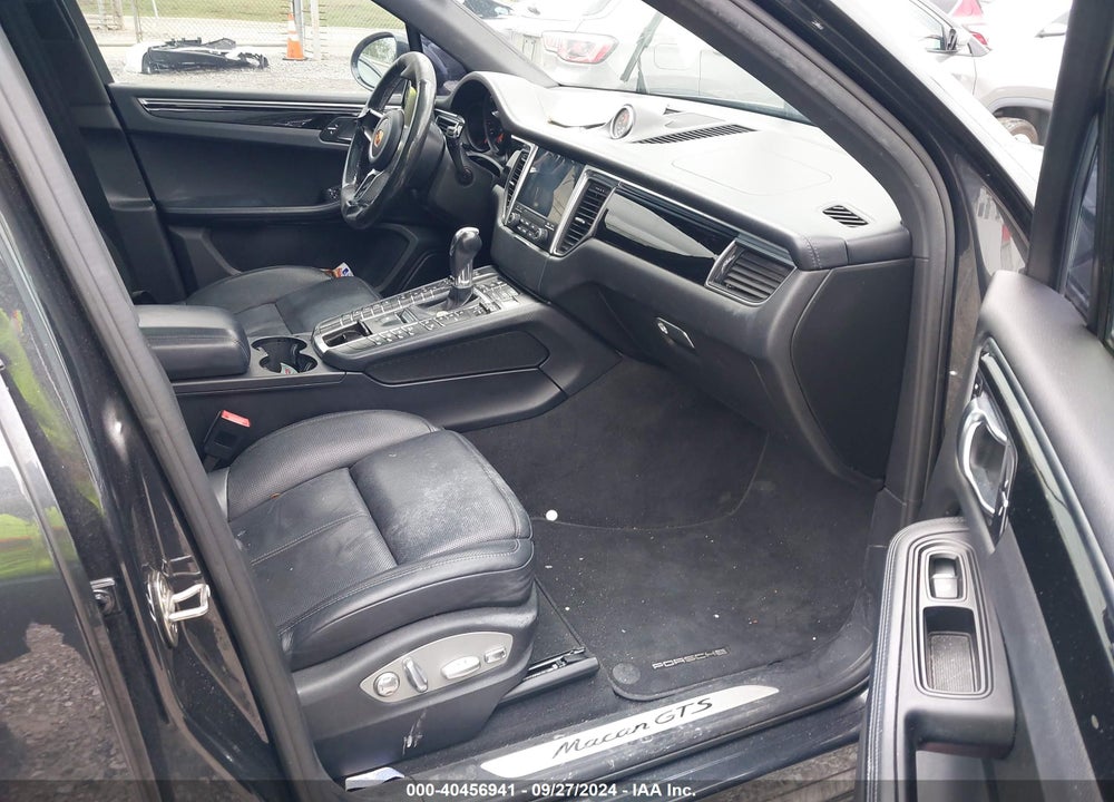 2018 PORSCHE MACAN GTS VIN: WP1AG2A54JLB65277