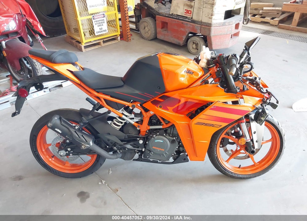 2024 KTM 390 RC VIN: MD2JYJ408RN207355