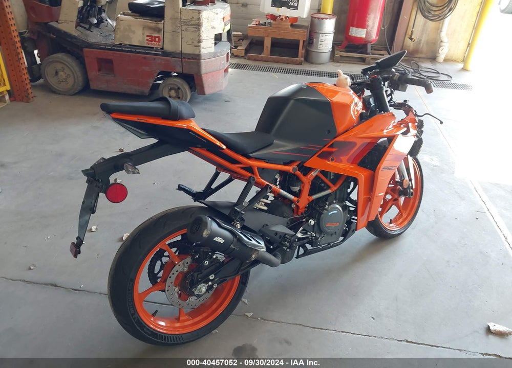 2024 KTM 390 RC VIN: MD2JYJ408RN207355