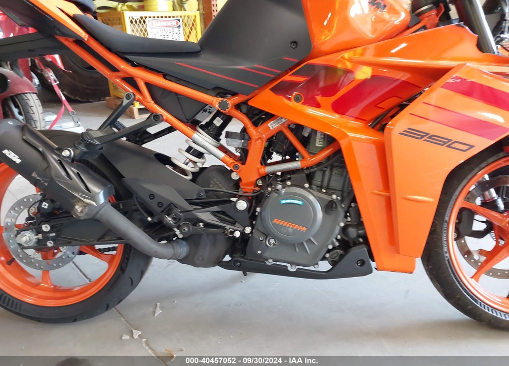 2024 KTM 390 RC VIN: MD2JYJ408RN207355