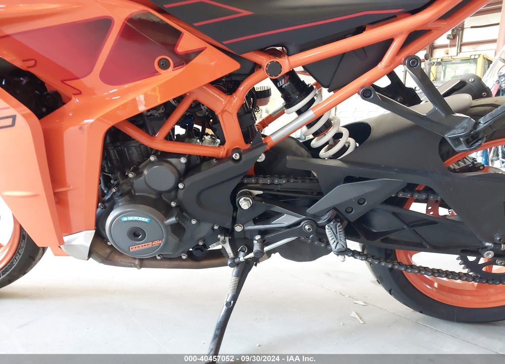 2024 KTM 390 RC VIN: MD2JYJ408RN207355