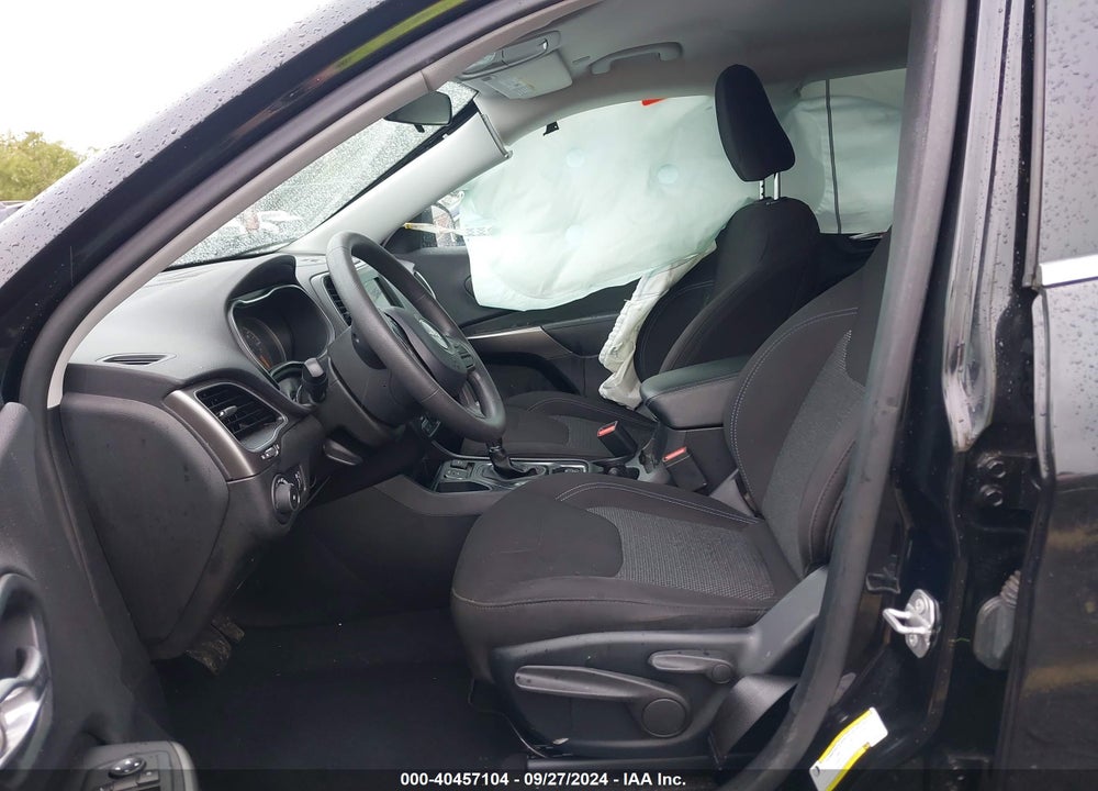 2019 JEEP CHEROKEE LATITUDE FWD VIN: 1C4PJLCB1KD326542