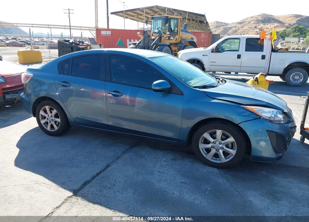 2011 MAZDA 3 I TOURING VIN: JM1BL1VG2B1390043
