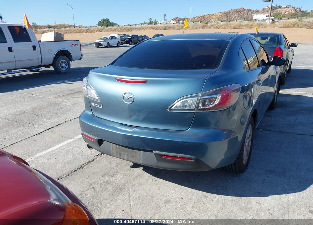 2011 MAZDA 3 I TOURING VIN: JM1BL1VG2B1390043