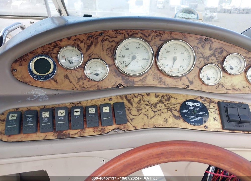 2006 LARSON CABRIO 260 MID CABIN VIN: LAR81106A606