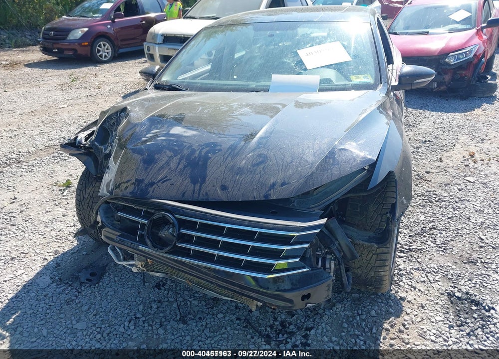 2017 VOLKSWAGEN PASSAT VIN: 1VWBT7A37HC079322