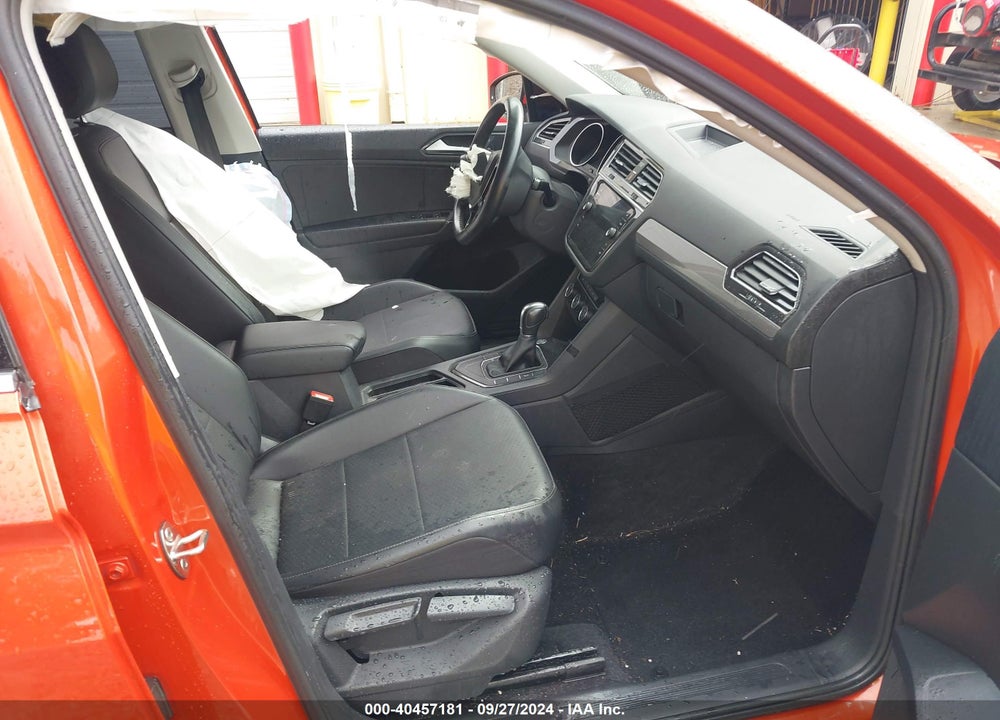 2018 VOLKSWAGEN TIGUAN 2.0T SE/2.0T SEL VIN: 3VV3B7AX0JM191494