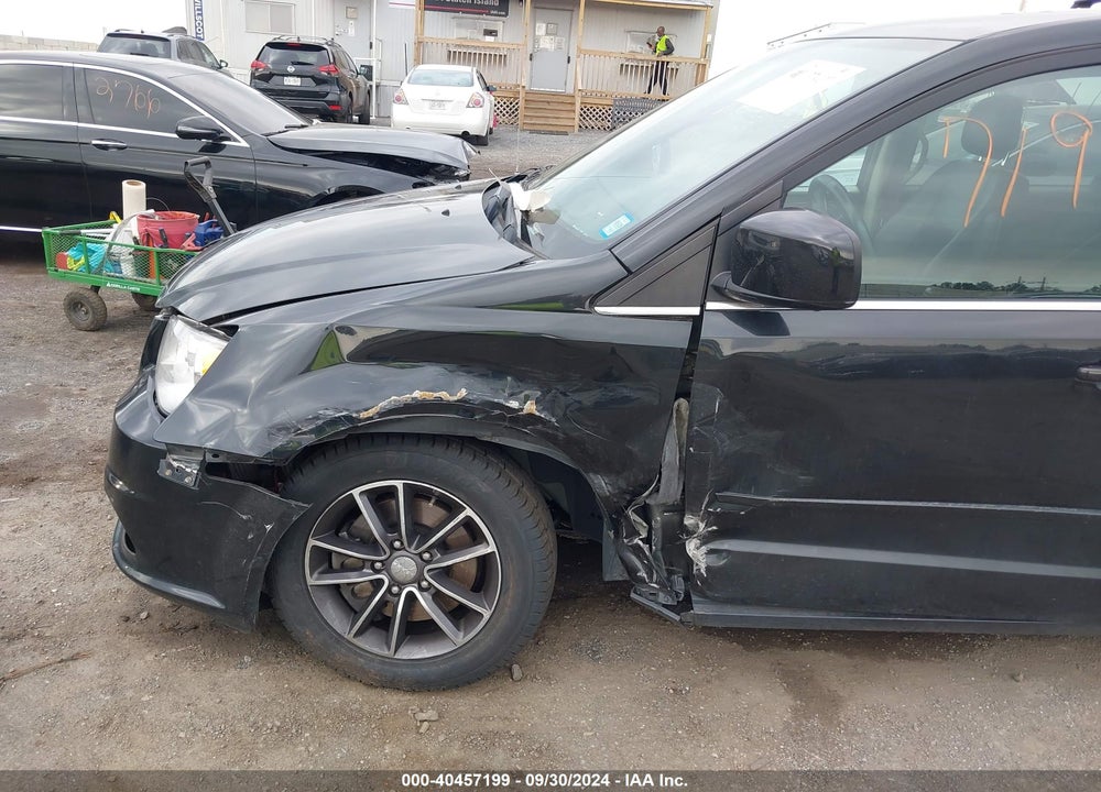 2017 DODGE GRAND CARAVAN SXT VIN: 2C4RDGCG2HR858763