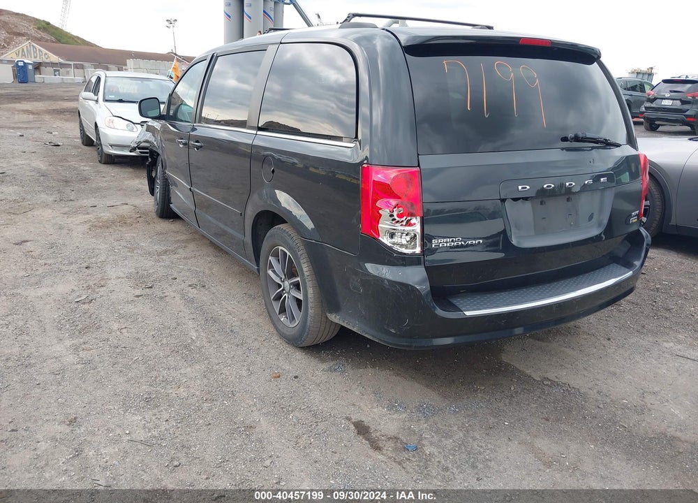 2017 DODGE GRAND CARAVAN SXT VIN: 2C4RDGCG2HR858763