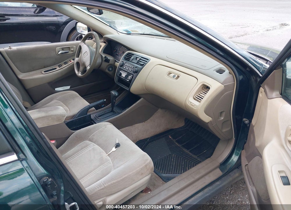 1999 HONDA ACCORD LX VIN: JHMCG5641XC008096