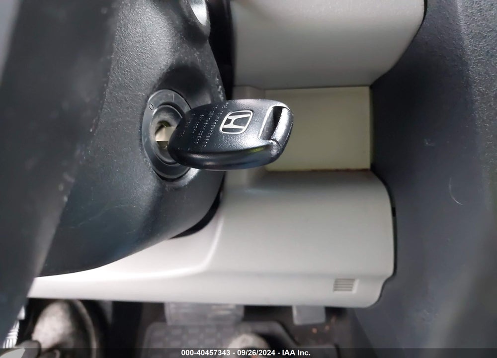 2009 HONDA PILOT LX VIN: 5FNYF48229B052551