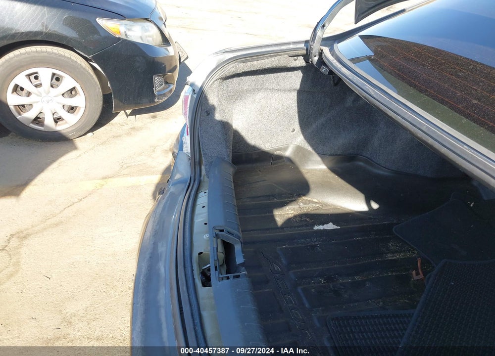 2010 HONDA ACCORD 2.4 EX-L VIN: 1HGCP2F83AA011671