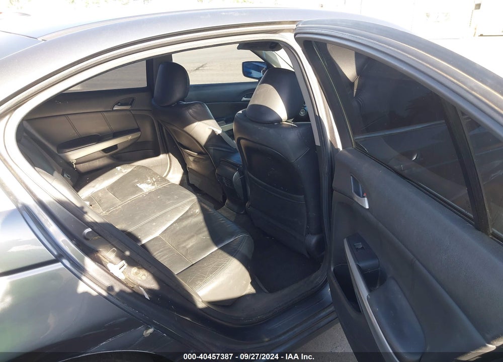 2010 HONDA ACCORD 2.4 EX-L VIN: 1HGCP2F83AA011671