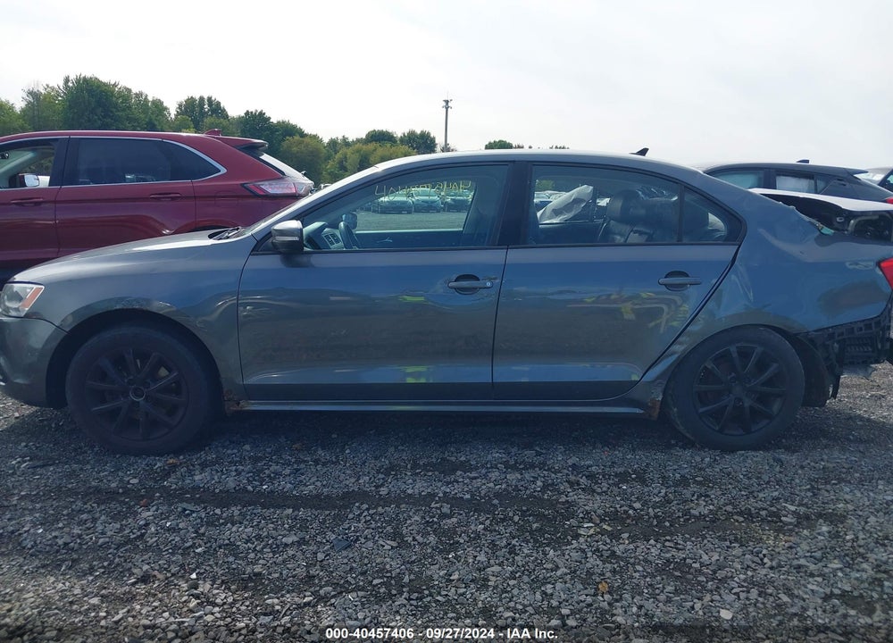 2011 VOLKSWAGEN JETTA 2.5L SE VIN: 3VWDZ7AJ7BM035610