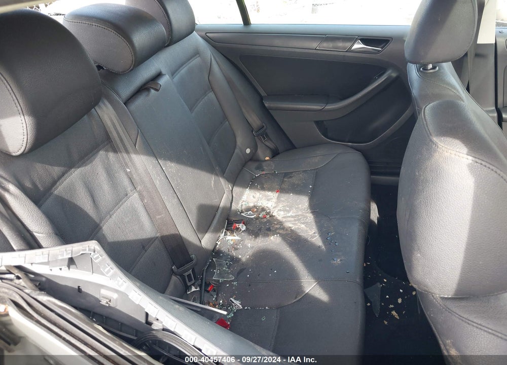 2011 VOLKSWAGEN JETTA 2.5L SE VIN: 3VWDZ7AJ7BM035610