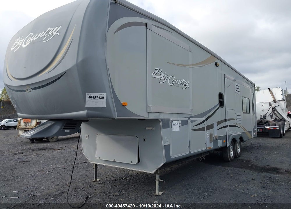 2011 HEARTLAND BIG COUNTRY GOOSENECK VIN: 5SFBG322XBE210077