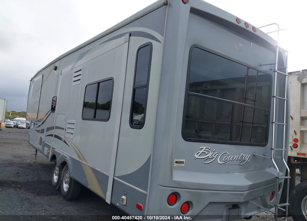 2011 HEARTLAND BIG COUNTRY GOOSENECK VIN: 5SFBG322XBE210077