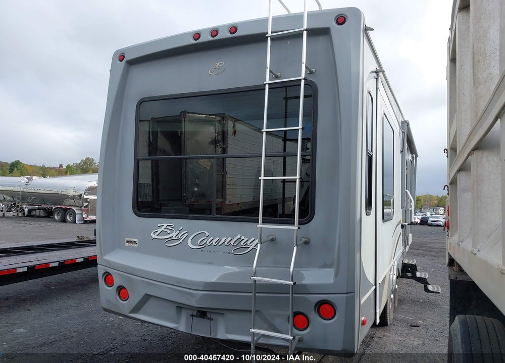 2011 HEARTLAND BIG COUNTRY GOOSENECK VIN: 5SFBG322XBE210077