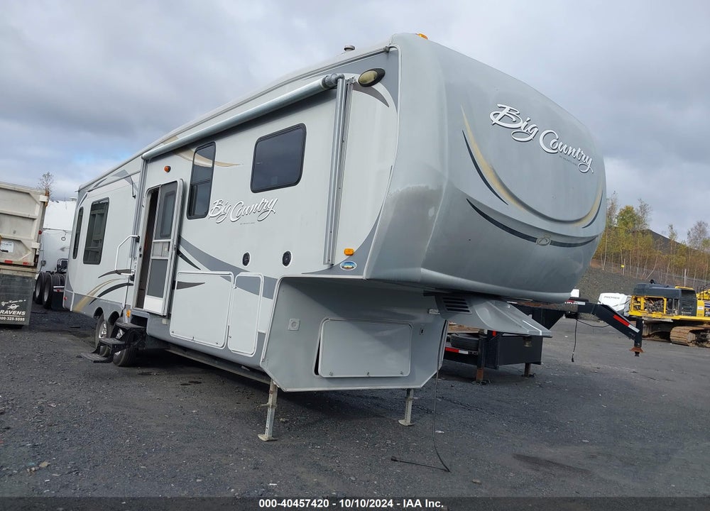 2011 HEARTLAND BIG COUNTRY GOOSENECK VIN: 5SFBG322XBE210077