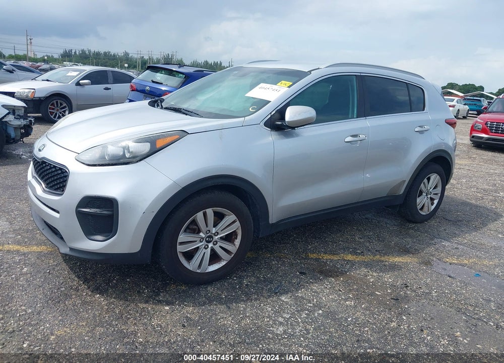 2018 KIA SPORTAGE LX VIN: KNDPM3AC8J7301136