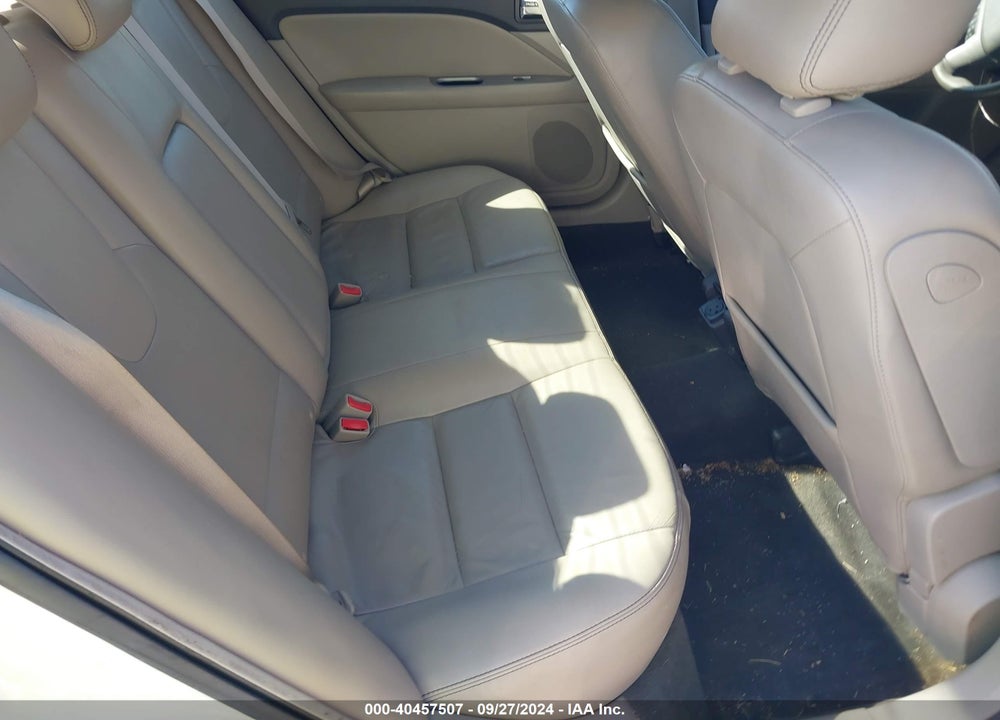 2010 FORD FUSION VIN: 3FADP0L32AR164831