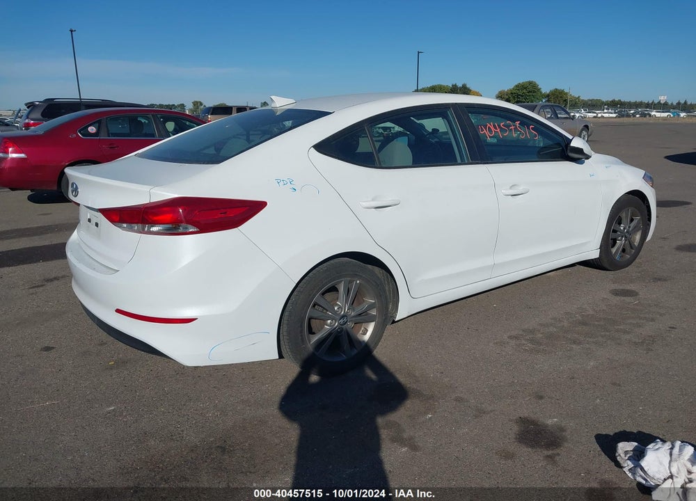 2017 HYUNDAI ELANTRA SE VIN: 5NPD84LF8HH169411