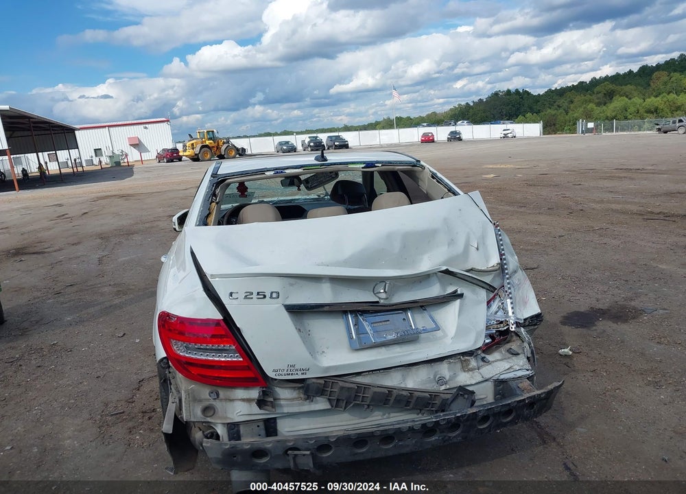 2012 MERCEDES-BENZ C 250 LUXURY/SPORT VIN: WDDGF4HB2CR214536