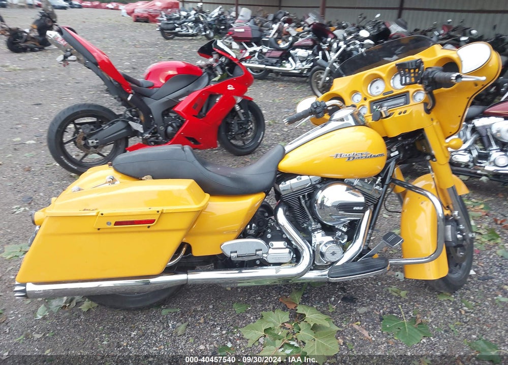 2013 HARLEY-DAVIDSON FLHX STREET GLIDE VIN: 1HD1KBM17DB669517