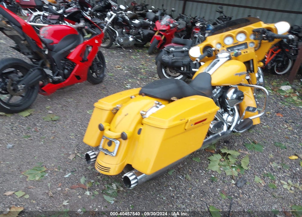 2013 HARLEY-DAVIDSON FLHX STREET GLIDE VIN: 1HD1KBM17DB669517