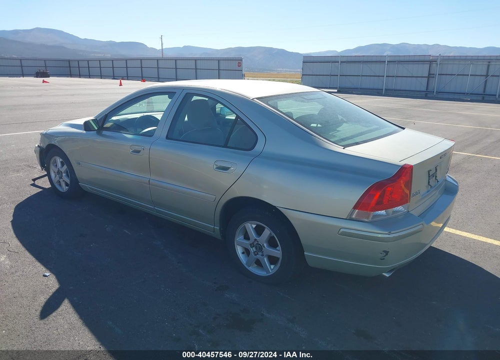 2005 VOLVO S60 2.5T AWD VIN: YV1RH592052459830